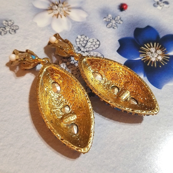 BRAND NEW Oscar de la Renta Crystal Elegance 14k plated Clip Earrings - Picture 6 of 8